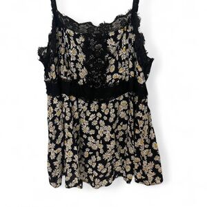 Torrid Black and White Daisy Lace Camisole